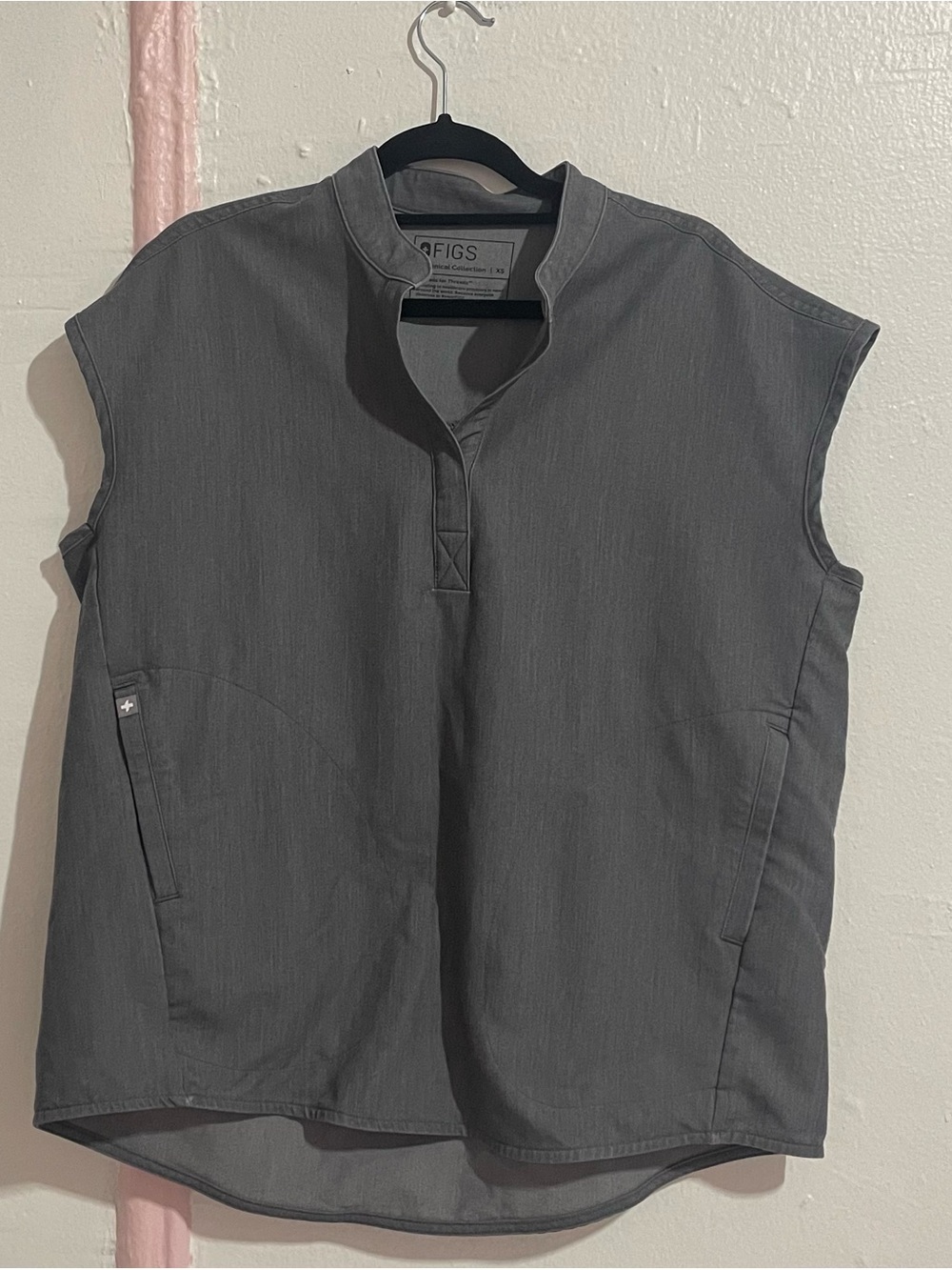 Figs Sleeveless oversized scrubs